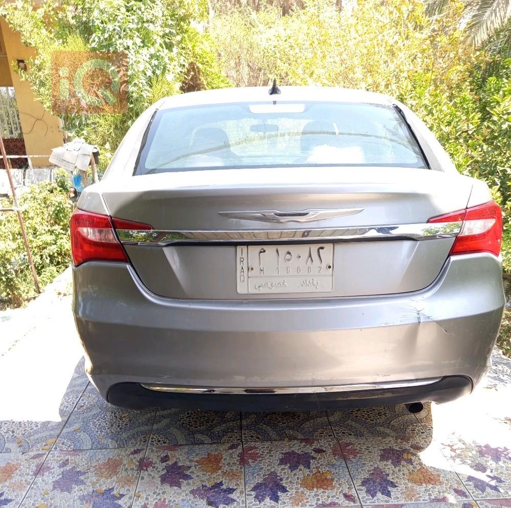 Chrysler 200